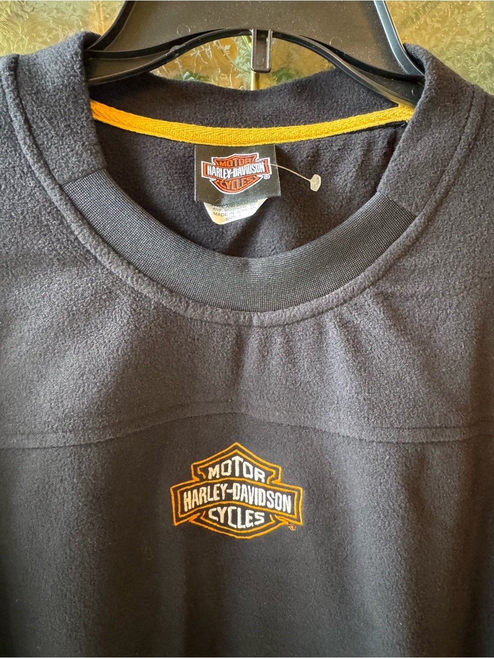 Men’s Large Harley-Davidson Black Crewneck fleece Sweatshirt with orange.